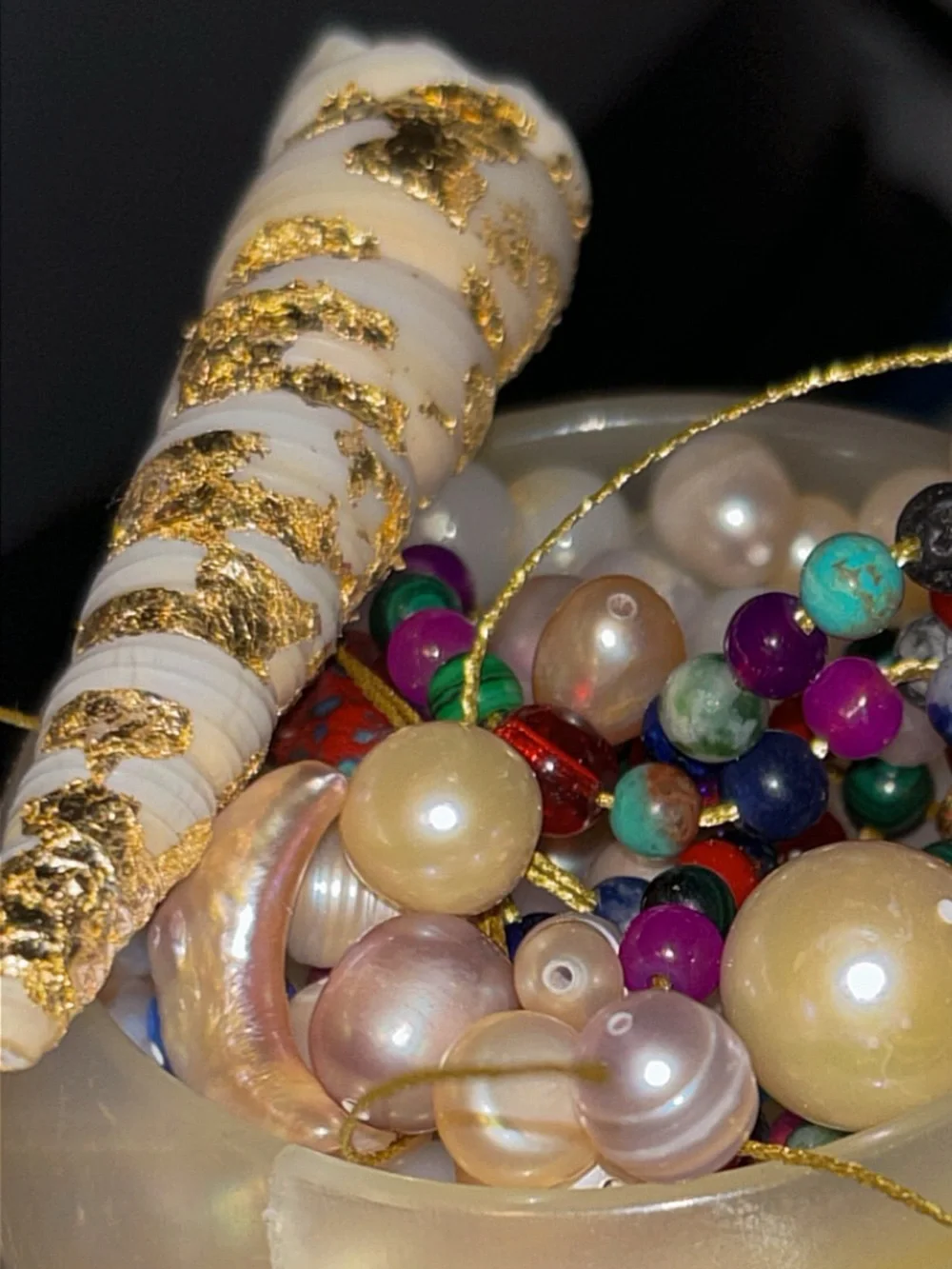 Gilded Drilled Shells and Precious Beads with Onyx Decorative Pedestal Bowl